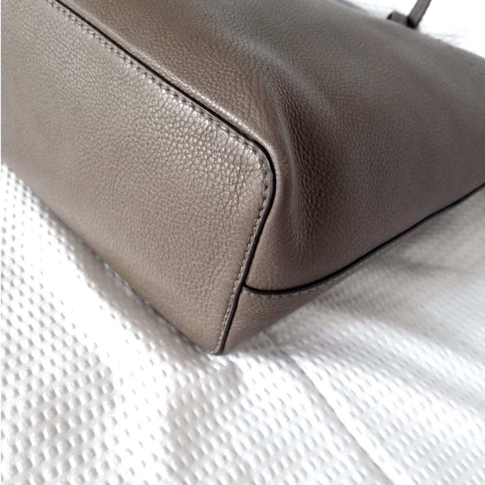 Tory Burch Mcgraw Large Tote In Silver Maple - Picture 4 of 15
